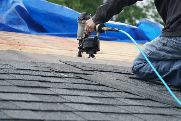 Best Best Roofing Contractors  in Howard, WI