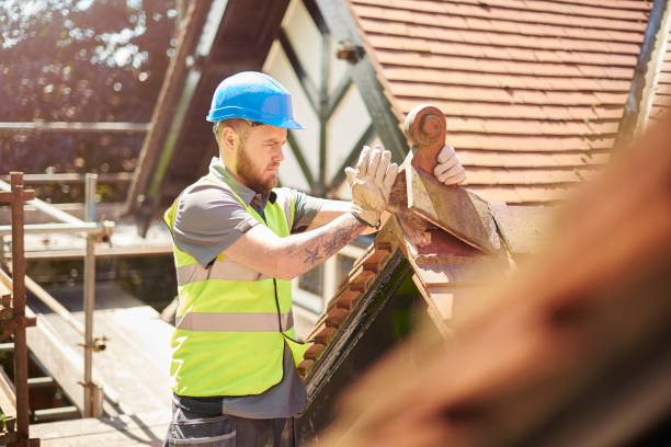 Best Roof Maintenance Services  in Howard, WI